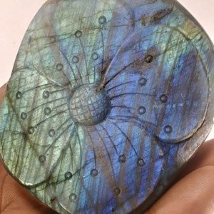 Polished labradorite Sphere
EJ1745